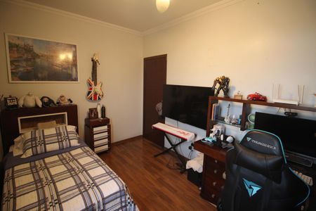 Apartamento à venda com 250m², 4 quartos e 4 vagasQuarto 2