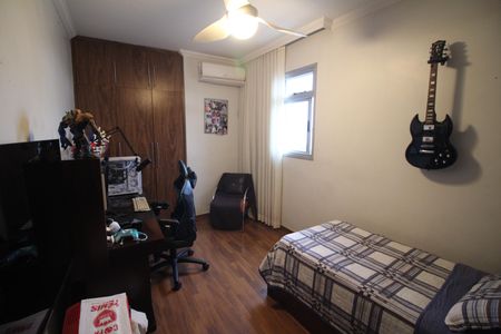 Apartamento à venda com 250m², 4 quartos e 4 vagasQuarto 2