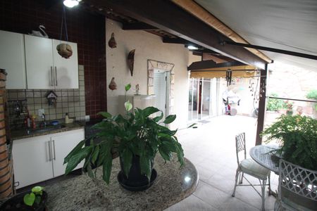 Apartamento à venda com 250m², 4 quartos e 4 vagasÁrea gourmet