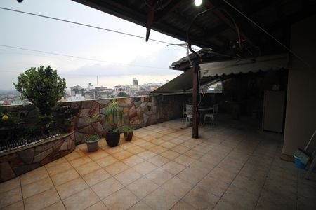 Apartamento à venda com 250m², 4 quartos e 4 vagasCobertura