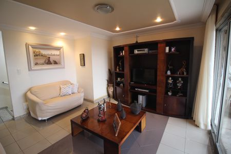 Apartamento à venda com 250m², 4 quartos e 4 vagasSala 2