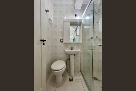 Apartamento para alugar com 121m², 2 quartos e 3 vagasBanheiro da suíte 1