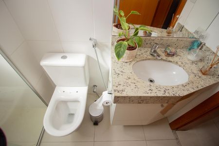 Apartamento à venda com 69m², 2 quartos e 2 vagasBanheiro Social