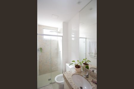 Apartamento à venda com 69m², 2 quartos e 2 vagasBanheiro Social