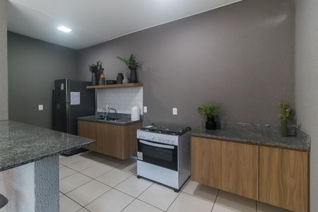 Apartamento para alugar com 47m², 2 quartos e 1 vaga Apartamento para alugar com 47m², 2 quartos e 1 vagaÁrea comum - Salão de festas