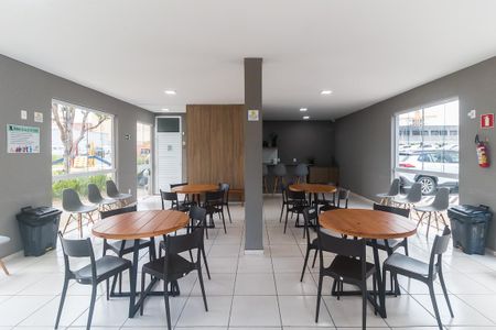 Apartamento para alugar com 47m², 2 quartos e 1 vaga Apartamento para alugar com 47m², 2 quartos e 1 vagaÁrea comum - Salão de festas