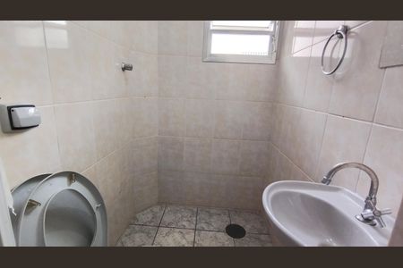 Casa para alugar com 120m², 3 quartos e 8 vagasBanheiro 1