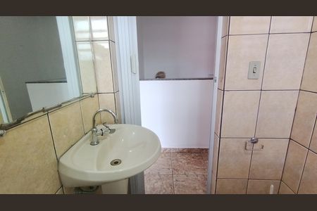 Casa para alugar com 120m², 3 quartos e 8 vagasBanheiro 2