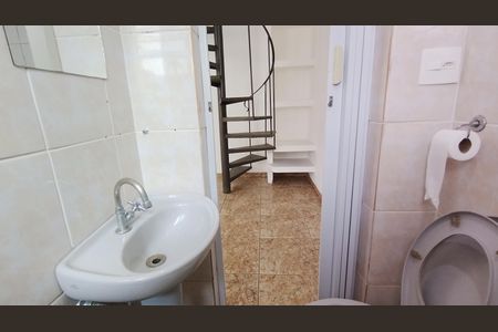 Casa para alugar com 120m², 3 quartos e 8 vagasBanheiro 1