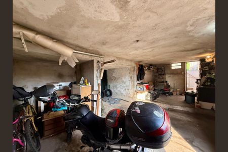 Casa à venda com 150m², 3 quartos e 2 vagas Casa à venda com 150m², 3 quartos e 2 vagasGaragem