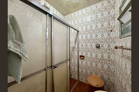 Casa à venda com 150m², 3 quartos e 2 vagas Casa à venda com 150m², 3 quartos e 2 vagasBanheiro 2