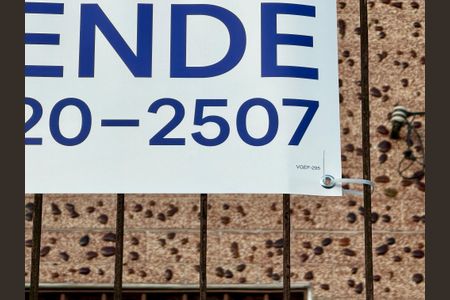 Casa à venda com 150m², 3 quartos e 2 vagas Casa à venda com 150m², 3 quartos e 2 vagasPlaca