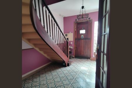 Escada de casa para alugar com 5 quartos, 200m² em Ipiranga, São Paulo