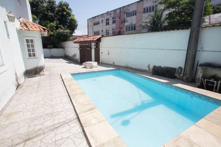 Casa para alugar com 376m², 5 quartos e 4 vagas Piscina