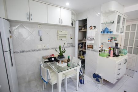 Casa para alugar com 376m², 5 quartos e 4 vagasCozinha