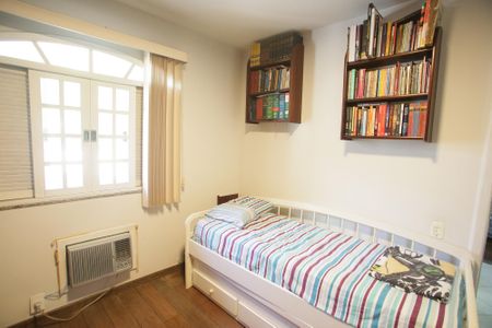 Casa para alugar com 376m², 5 quartos e 4 vagasQuarto 4