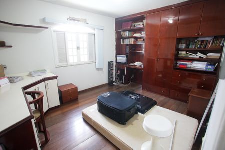 Casa para alugar com 376m², 5 quartos e 4 vagasQuarto 2