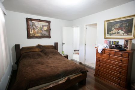 Casa para alugar com 376m², 5 quartos e 4 vagasQuarto Suíte