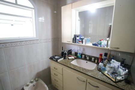 Casa para alugar com 376m², 5 quartos e 4 vagasBanheiro do Quarto Suíte