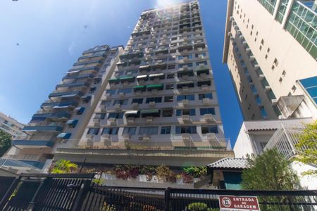 Apartamento à venda com 70m², 1 quarto e 1 vagaFachada