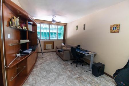 Apartamento à venda com 70m², 1 quarto e 1 vagaSala