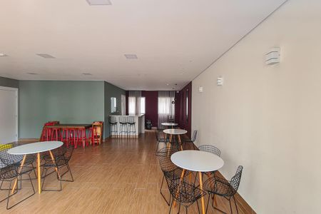 Apartamento para alugar com 46m², 2 quartos e sem vagaÁrea comum - Salão de festas