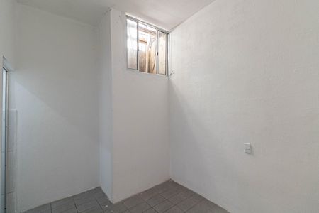 Quarto de casa para alugar com 1 quarto, 20m² em Conjunto Residencial José Bonifácio, São Paulo