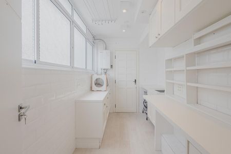 Apartamento à venda com 110m², 3 quartos e 1 vagaÁrea de Serviço