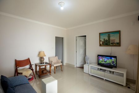 Casa para alugar com 320m², 3 quartos e 3 vagas