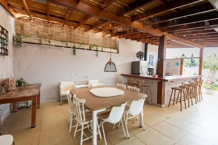 Casa para alugar com 320m², 3 quartos e 3 vagas