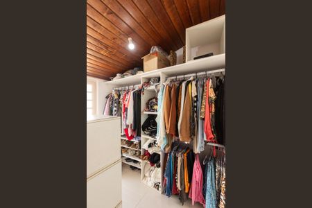 Casa para alugar com 320m², 3 quartos e 3 vagas