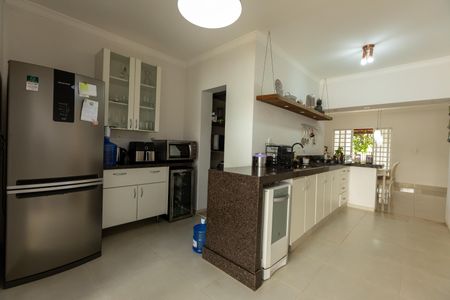 Casa para alugar com 320m², 3 quartos e 3 vagas