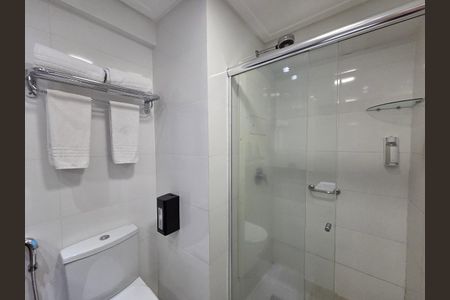 Banheiro de apartamento à venda com 1 quarto, 25m² em Nova Suíça, Belo Horizonte