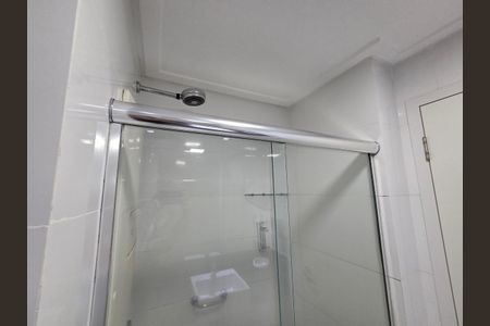 Banheiro de apartamento à venda com 1 quarto, 25m² em Nova Suíça, Belo Horizonte