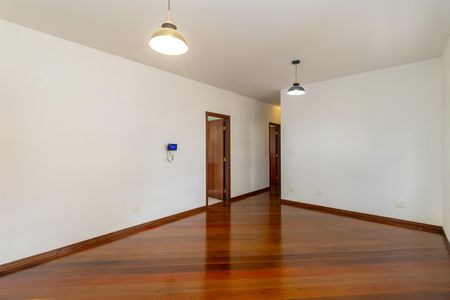 Sala de apartamento para alugar com 3 quartos, 90m² em São Luiz, Belo Horizonte