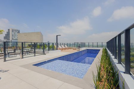 Studio à venda com 28m², 1 quarto e sem vagaPiscina