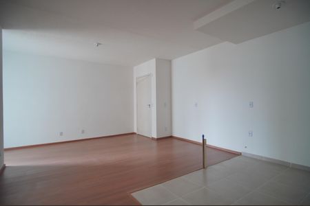 Apartamento para alugar com 60m², 2 quartos e 1 vagaSala/Cozinha