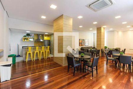 Apartamento à venda com 132m², 3 quartos e 4 vagas Apartamento à venda com 132m², 3 quartos e 4 vagasÁrea comum - Salão de festas