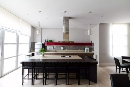 Apartamento à venda com 132m², 3 quartos e 4 vagas Apartamento à venda com 132m², 3 quartos e 4 vagasÁrea comum - Salão de festas