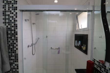 Apartamento à venda com 132m², 3 quartos e 4 vagasBanheiro da Suíte