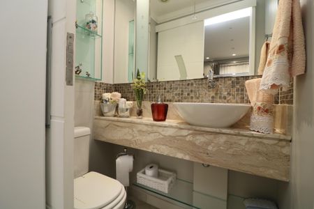 Apartamento à venda com 132m², 3 quartos e 4 vagasLavabo