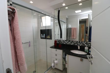 Apartamento à venda com 132m², 3 quartos e 4 vagasBanheiro da Suíte