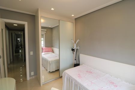 Apartamento à venda com 132m², 3 quartos e 4 vagasQuarto 2