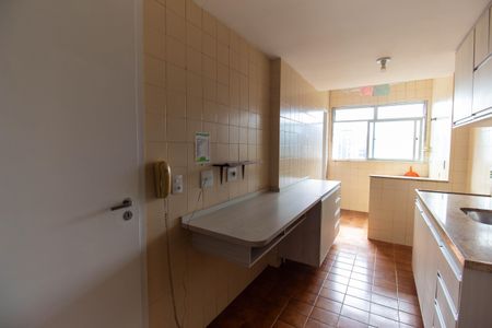 Apartamento para alugar com 135m², 3 quartos e 1 vaga