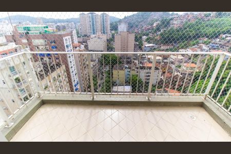 Apartamento para alugar com 135m², 3 quartos e 1 vaga