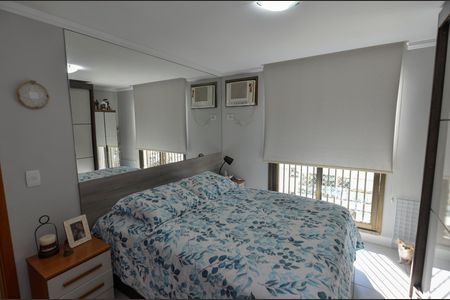 Apartamento à venda com 180m², 4 quartos e 2 vagas Apartamento à venda com 180m², 4 quartos e 2 vagasSuíte