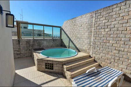 Apartamento à venda com 180m², 4 quartos e 2 vagas Apartamento à venda com 180m², 4 quartos e 2 vagasTerraço