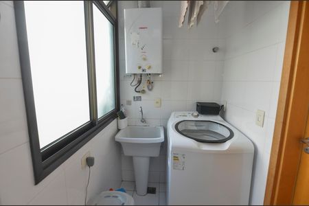 Apartamento à venda com 180m², 4 quartos e 2 vagas Apartamento à venda com 180m², 4 quartos e 2 vagasÁrea de Serviço