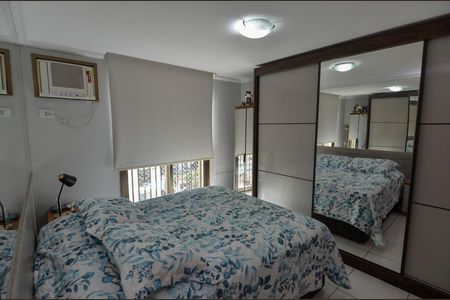 Apartamento à venda com 180m², 4 quartos e 2 vagas Apartamento à venda com 180m², 4 quartos e 2 vagasSuíte