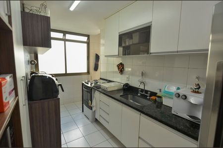 Apartamento à venda com 180m², 4 quartos e 2 vagas Apartamento à venda com 180m², 4 quartos e 2 vagasCozinha
